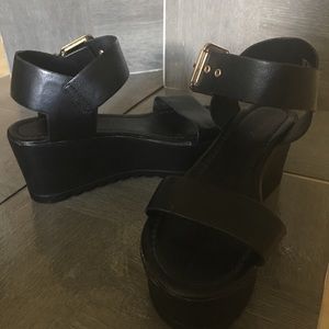 Sandals with a chunky heel